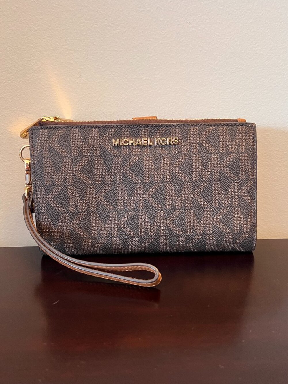 MICHAEL KORS Jet Set Travel Signature Double Zip Smartphone Wristlet Wallet